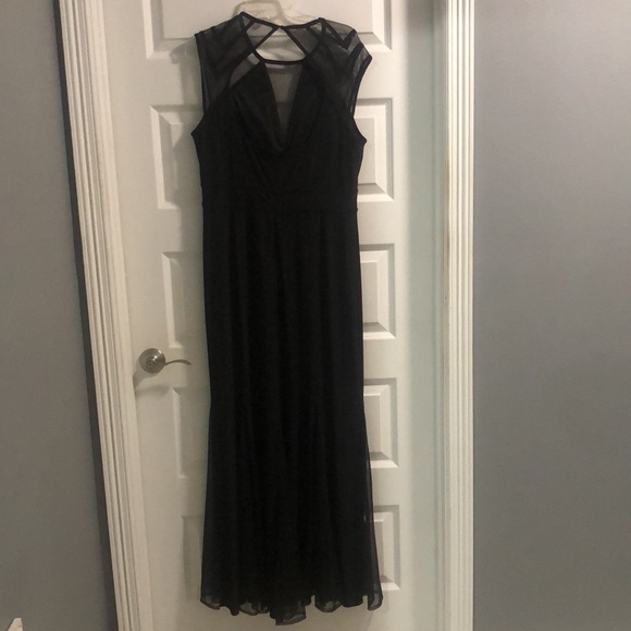 Black mermaid night dress. Excellent condition - Picture 2 of 3